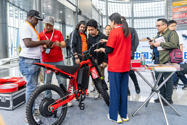 内外需求强劲，中国经济亮眼